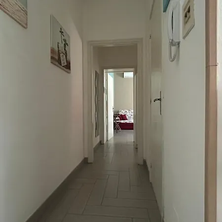 Ankon La Casa Di Joye & Nemi Apartmán *